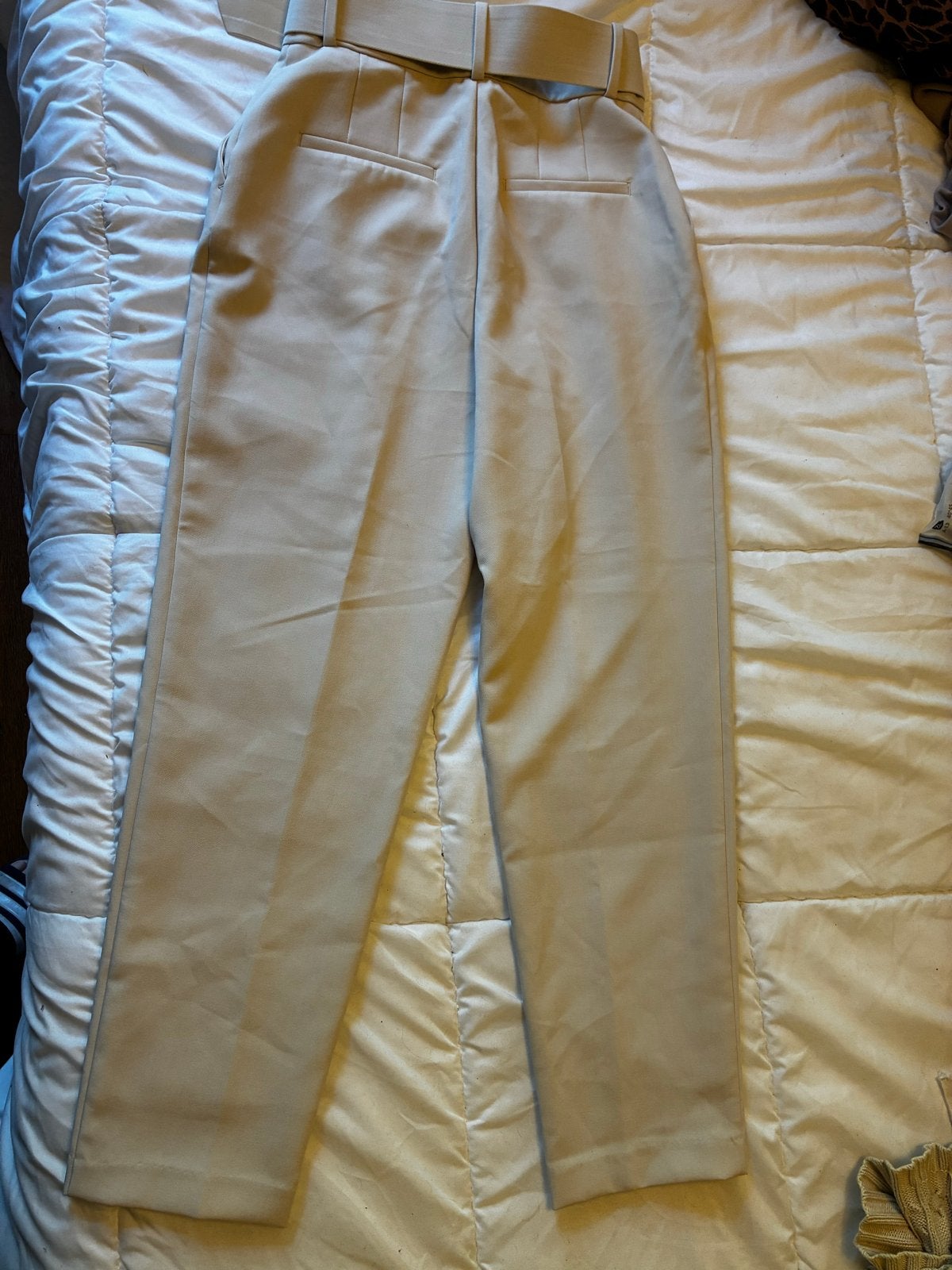 Zara beige pantalon met riem - Maat S, Beige, Ophalen of Verzenden, Zo goed als nieuw, Maat 36 (S)