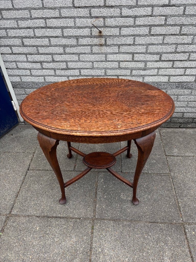 Antiek bijzettafeltje, Ophalen