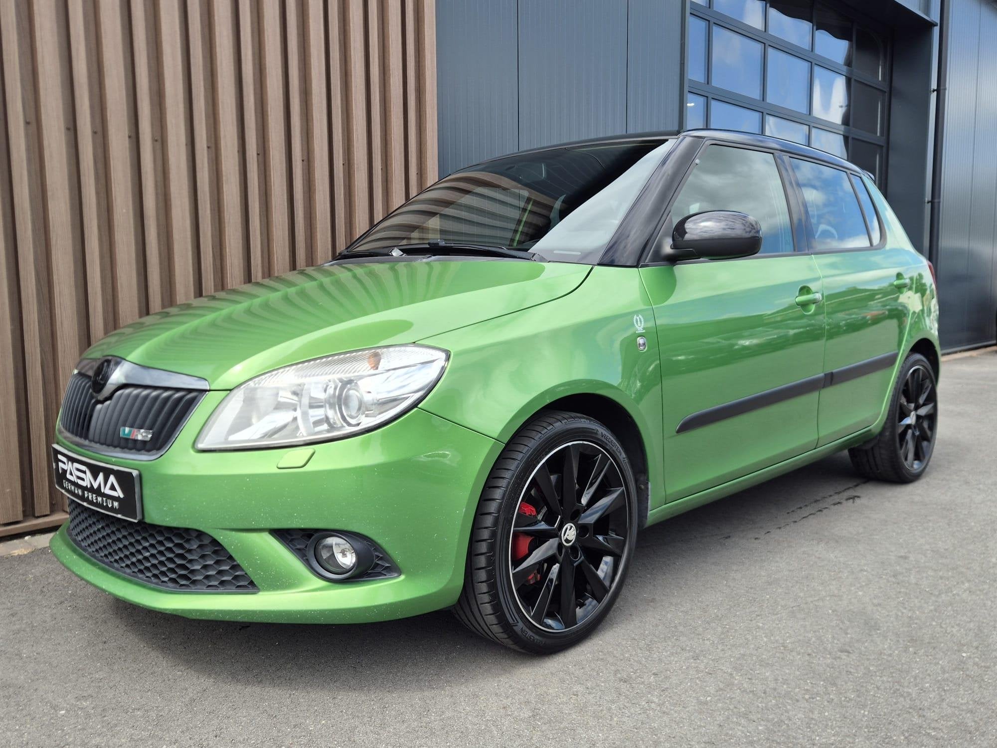 Skoda Fabia 1.4 TSI RS Automaat | Xenon | Cruise | Clima | S, Auto's, Skoda, Euro 5, Stof, Gebruikt, 4 cilinders