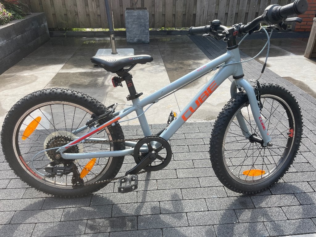 Cube 20-inch Acid 200 kinderfiets, Ophalen, Cube, Schijfrem, 16 tot 20 inch
