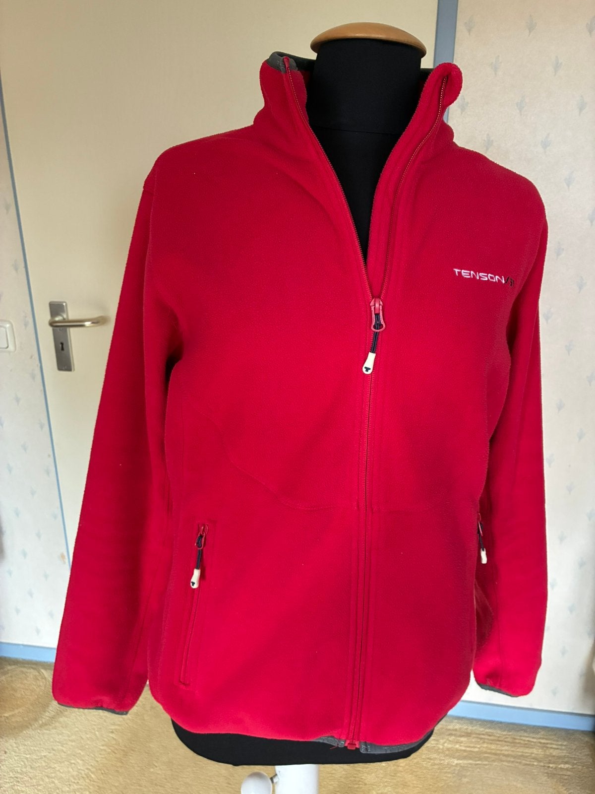 193 Tenson fleece jack in maat 46, Verzenden, Zo goed als nieuw, Maat 46/48 (XL) of groter, Rood
