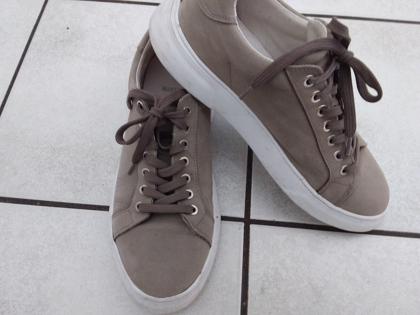 beige sneakers  mt 42, Manfield, Overige kleuren, Ophalen of Verzenden, Zo goed als nieuw