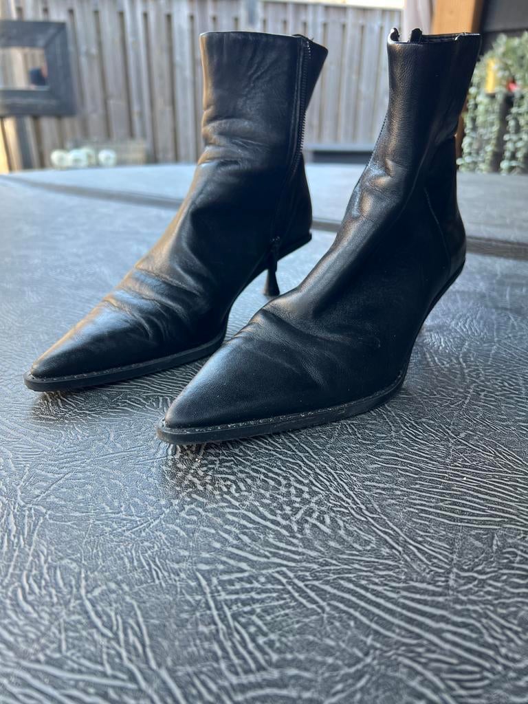 Zwarte dames enkellaarsjes maat 38 met kitten heel, Ophalen, Gedragen, Zwart, Lage of Enkellaarzen