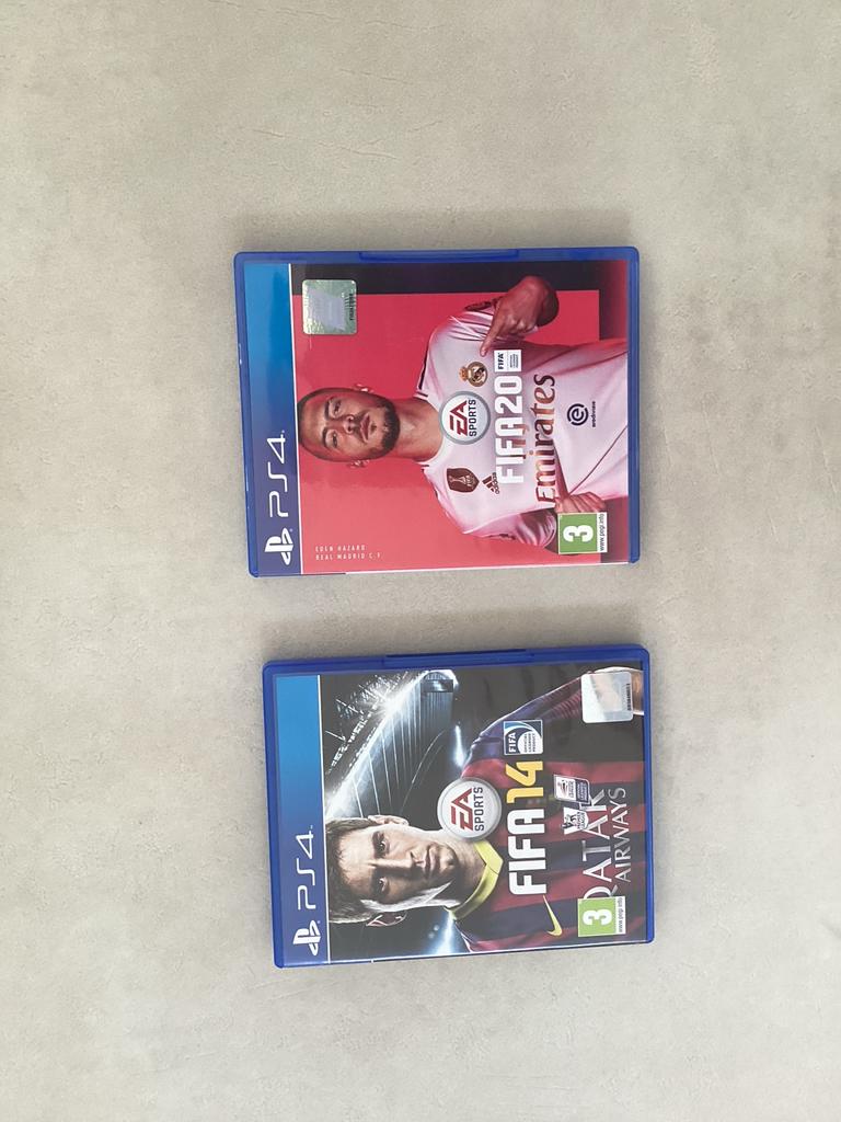 FIFA 14 & FIFA 20 PS4 - Voetbalgames Bundel, Gebruikt, Eén computer, Ophalen of Verzenden, Sport