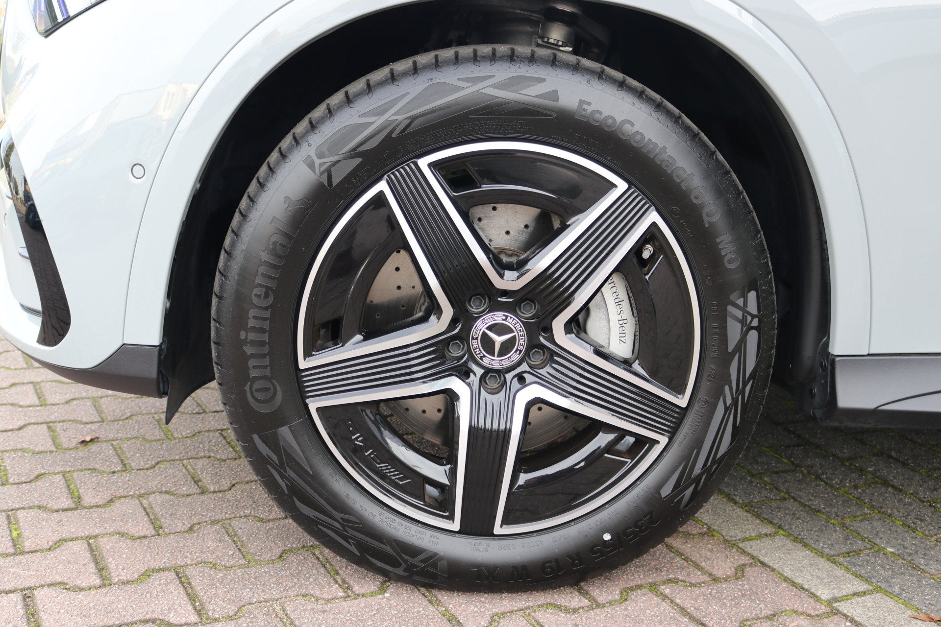 Mercedes-Benz GLC 300e 4MATIC AMG Line Rijassistentiepakket, Auto's, Automaat, 12 maanden, Gebruikt, Leder en Stof