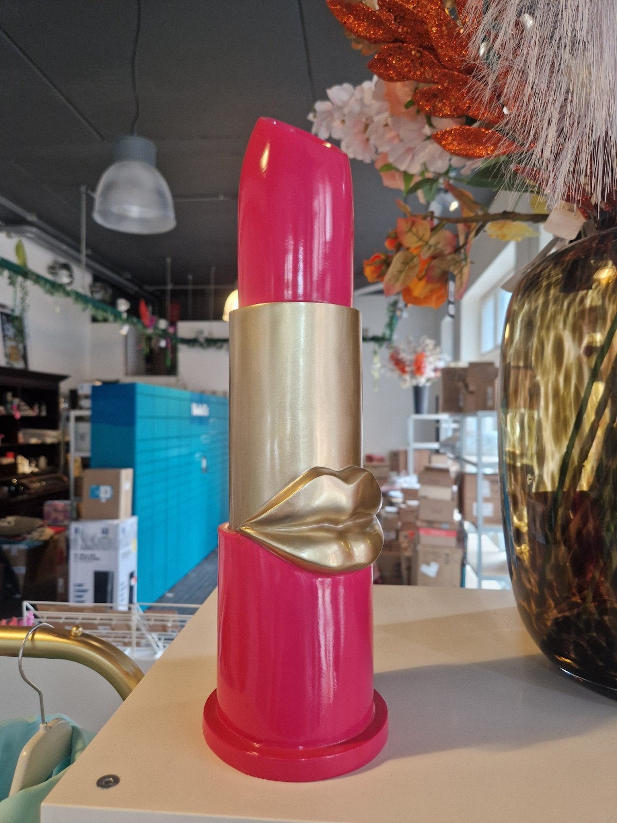 Sale Lipstick vaas Lips goud Roze 40cm nieuw, Kunststof, Nieuw, Ophalen of Verzenden, 40 cm