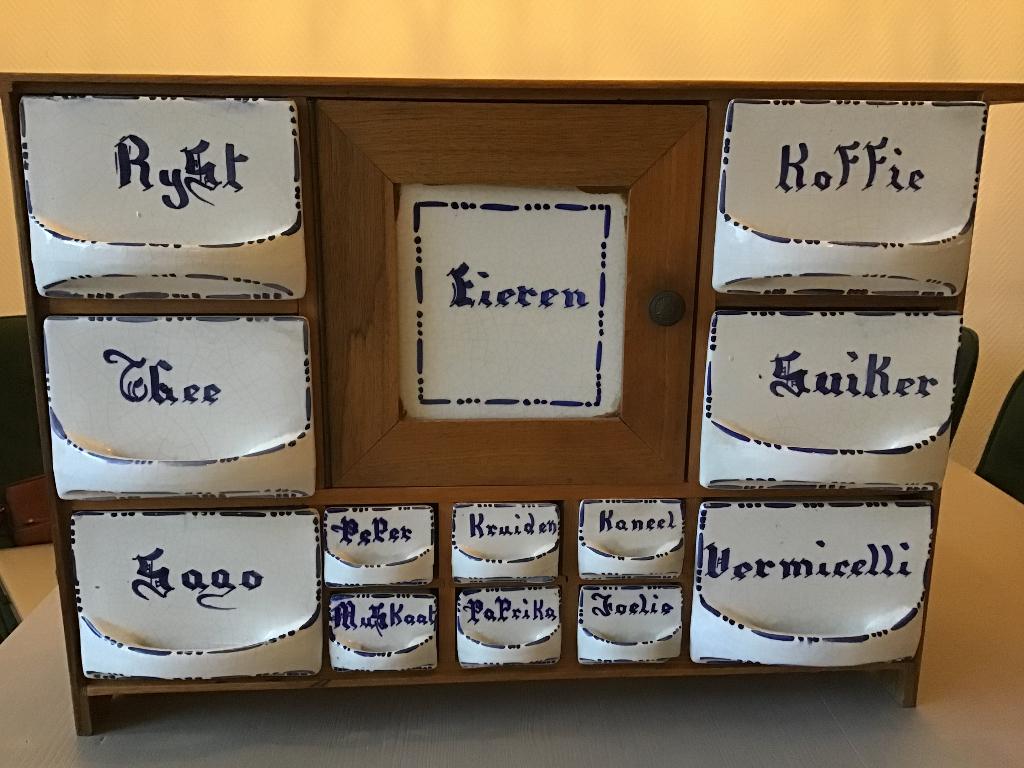 Brocante kruiden/keukenkastje, Antiek en Kunst, Ophalen