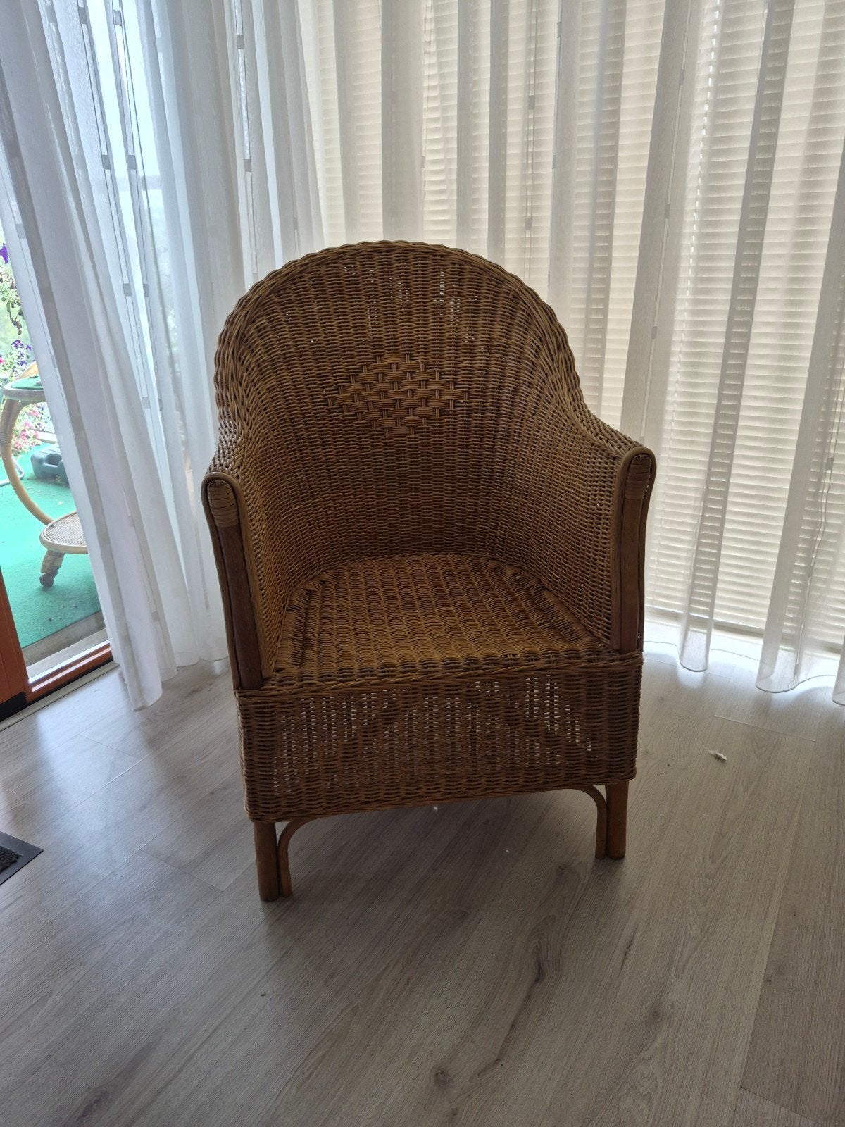 Comfortabele rieten stoel, Ophalen, Gebruikt, Bruin, Eén