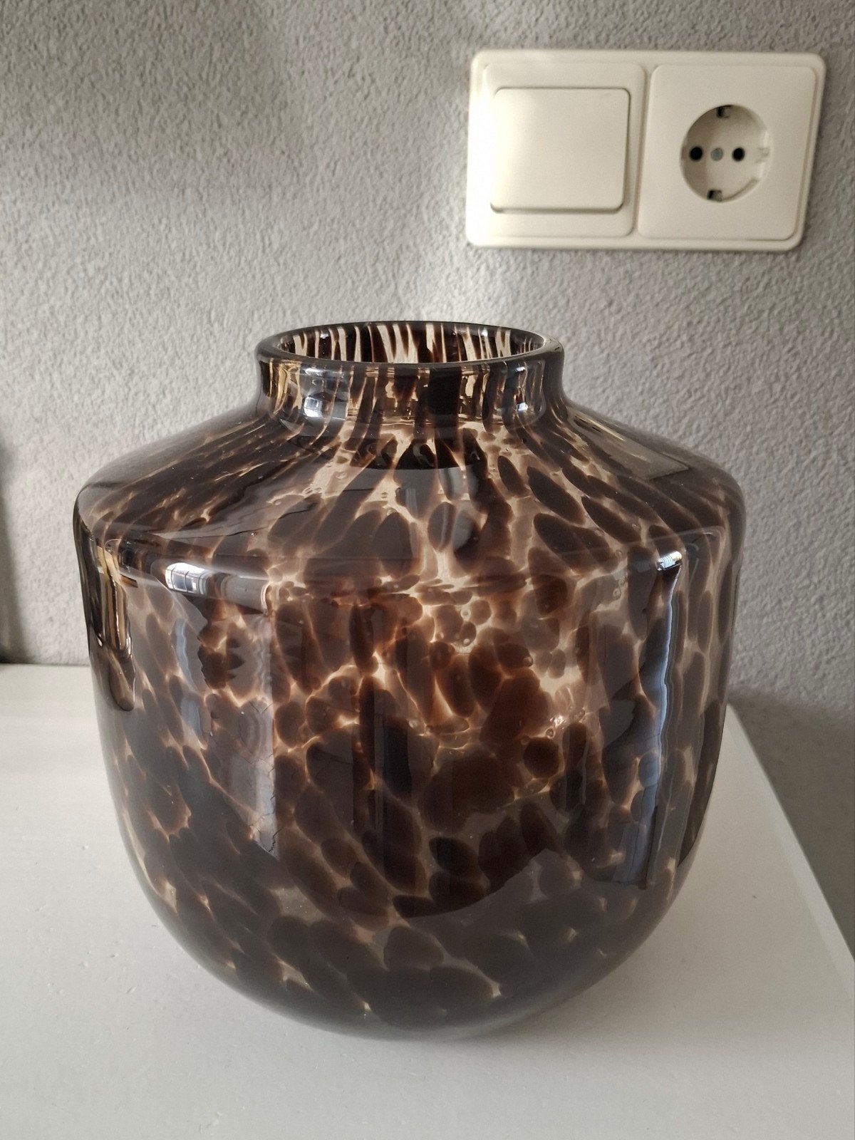 Fidrio Vaas Nova Leppard - H23 cm, Huis en Inrichting, Ophalen, Bruin, Met patroon/structuur, Glas