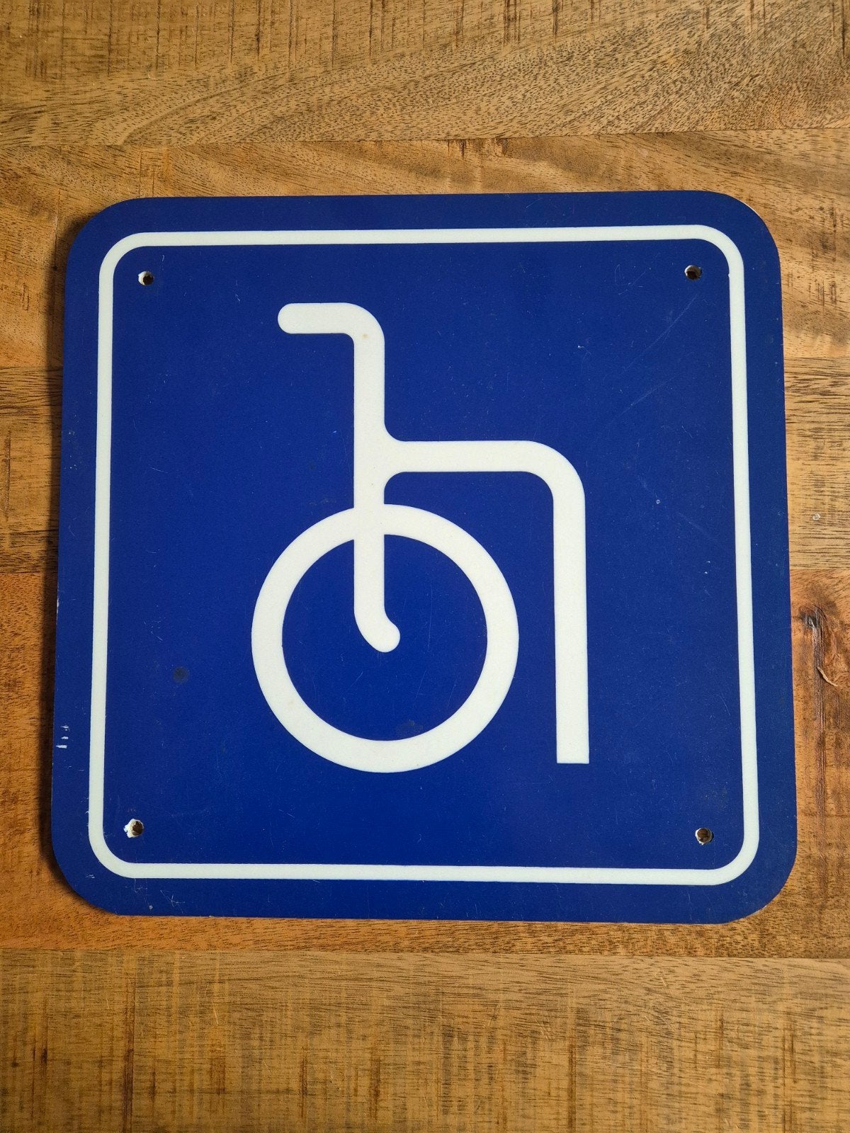 NS kunststof bord 'toegankelijk voor rolstoelen' jaren '70, Verzamelen, Ophalen of Verzenden, Trein, Overige typen