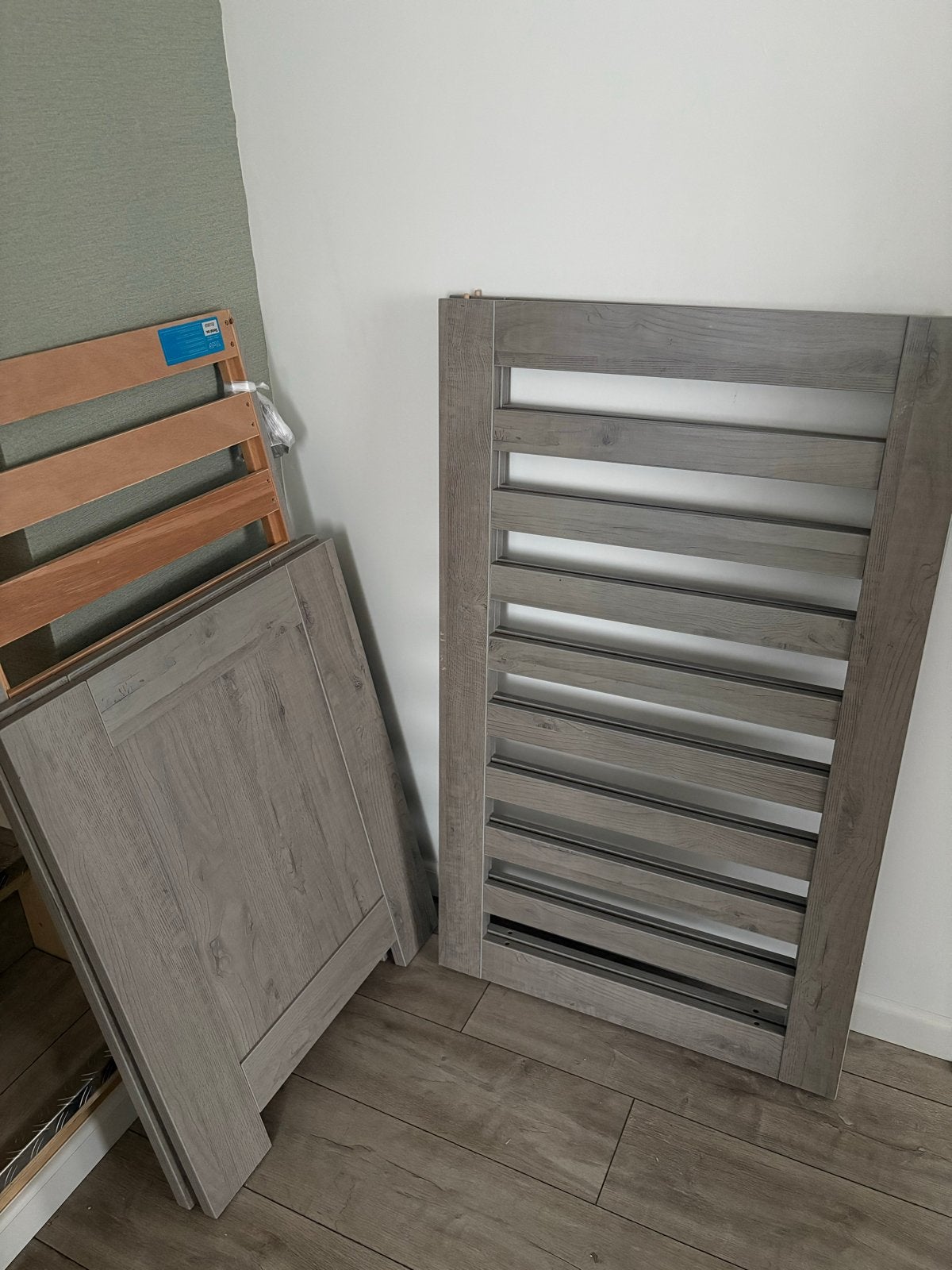 Ledikant Twf met kwaliteitsmatras - lichte gebruikssporen, Gebruikt, 70 tot 85 cm, Lattenbodem, 140 tot 160 cm