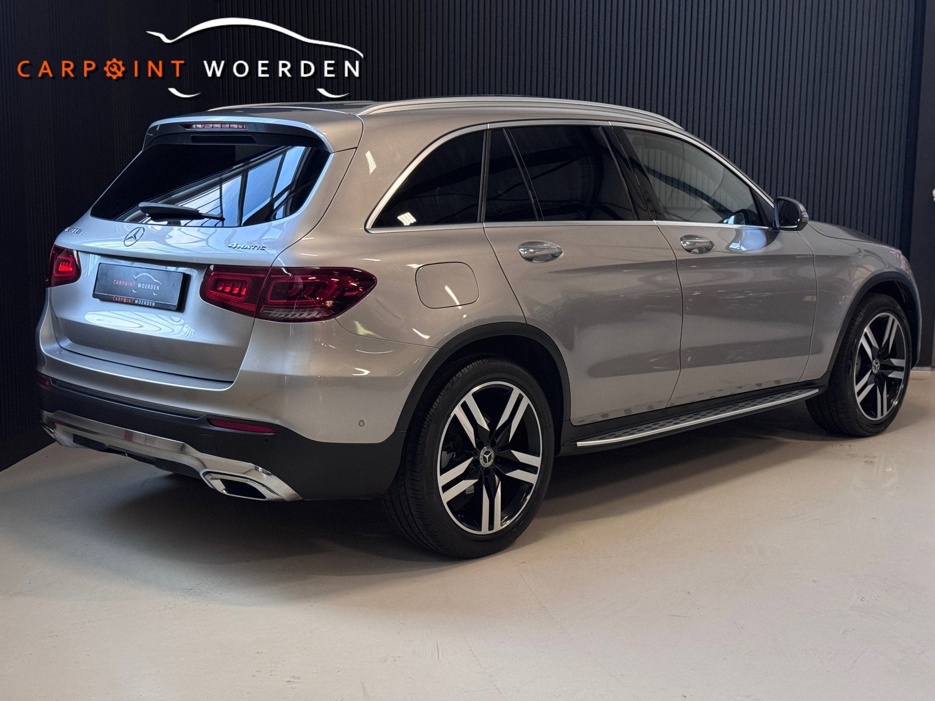 Mercedes-Benz GLC-klasse 300 4MATIC Off Road Premium | PANO, Auto's, Automaat, Dealer onderhouden, Gebruikt, 4 cilinders