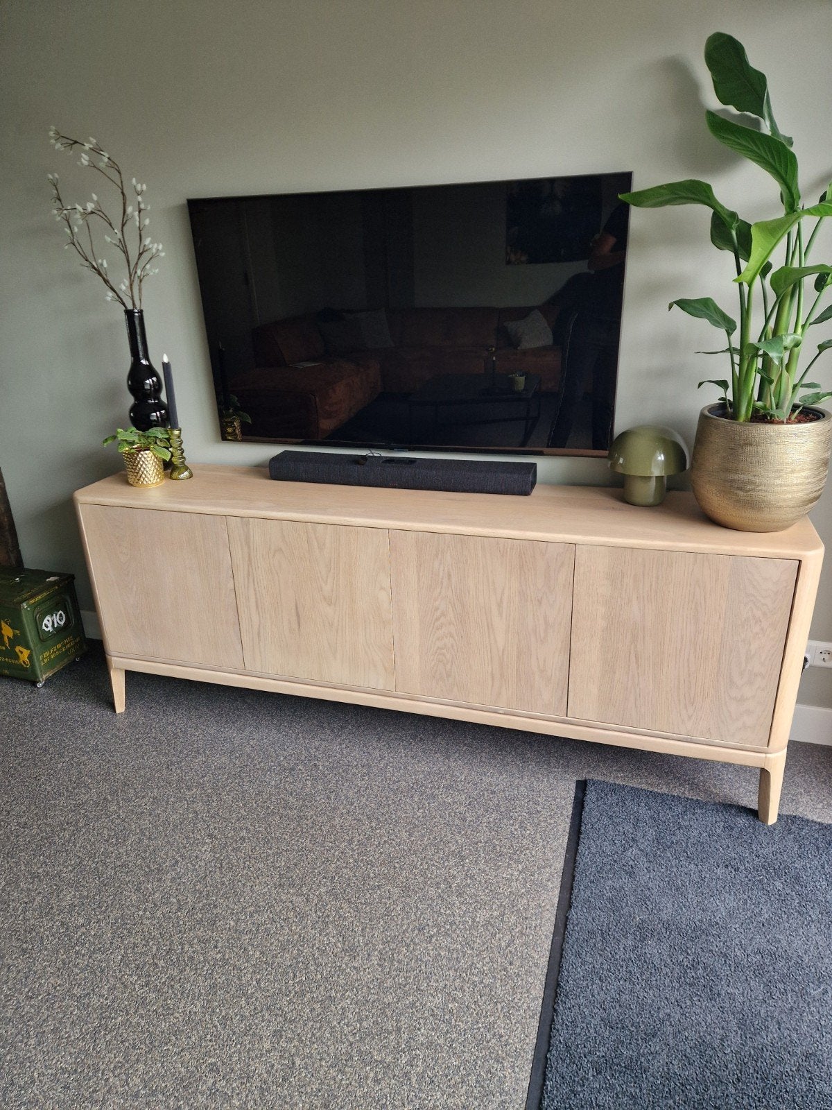 Stijlvol dressoir van eikenhout - Nieuw, Ophalen, 150 tot 200 cm, Eikenhout, Zo goed als nieuw