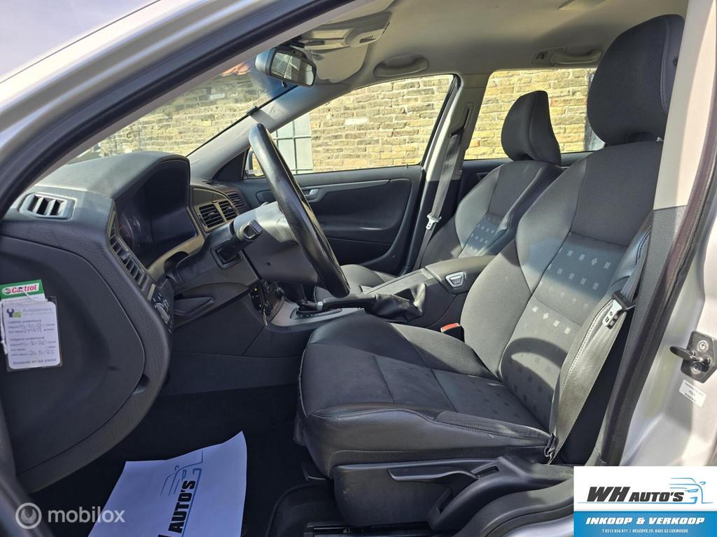 Volvo V70 2.4 Edition II Car play | Automaat | camera, Auto's, Volvo, Automatische klimaatregeling, 1498 kg, 2435 cc, Euro 4