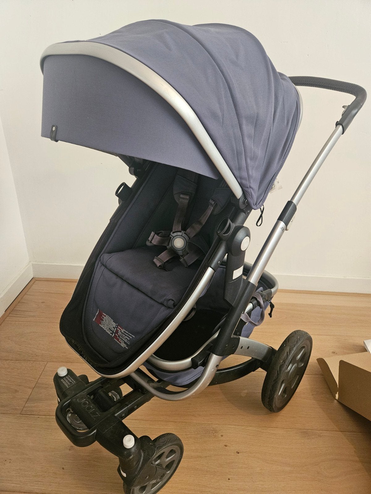 Complete Joolz Geo2 kinderwagen, Kinderen en Baby's, Kinderwagens en Combinaties, Gebruikt, Verstelbare duwstang, Ophalen, Kinderwagen