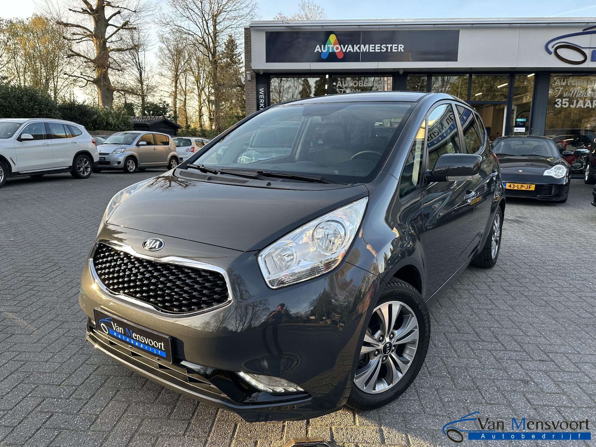 Kia Venga 1.6 CVVT Automaat DynamicPLusLine 1eEig|Navi|Camer, Auto's, Kia, Dealer onderhouden, Gebruikt, 4 cilinders, Met garantie (alle)