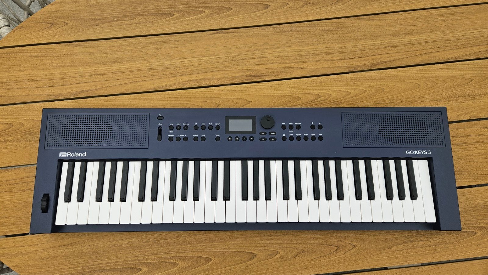 Roland GO:KEYS3, Ophalen, 61 toetsen, Roland, Midi-aansluiting