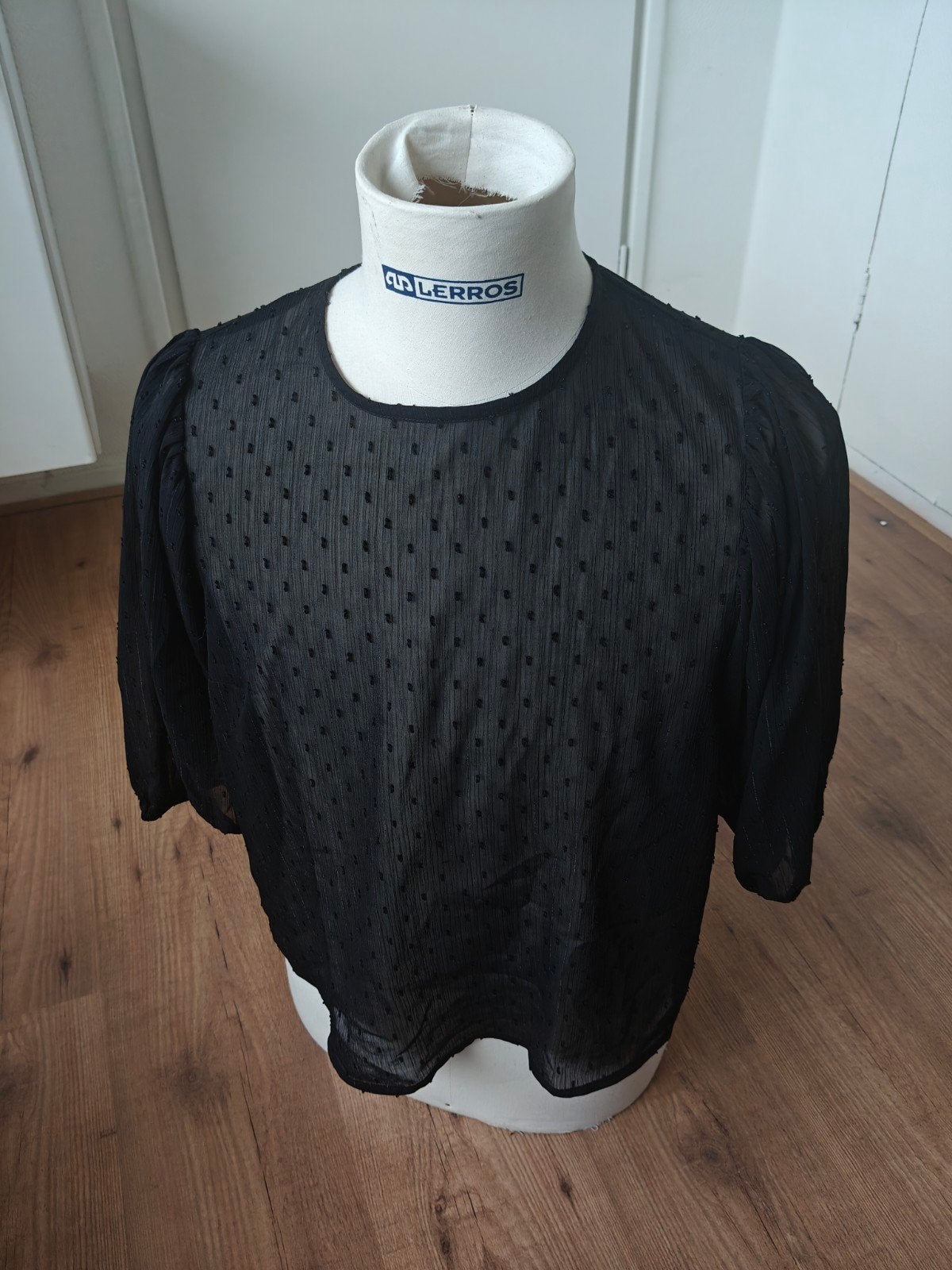 Zwarte Blouse met Stipjes - Maat 44, Kleding | Dames, Primark, Zwart, Maat 42/44 (L), Ophalen of Verzenden
