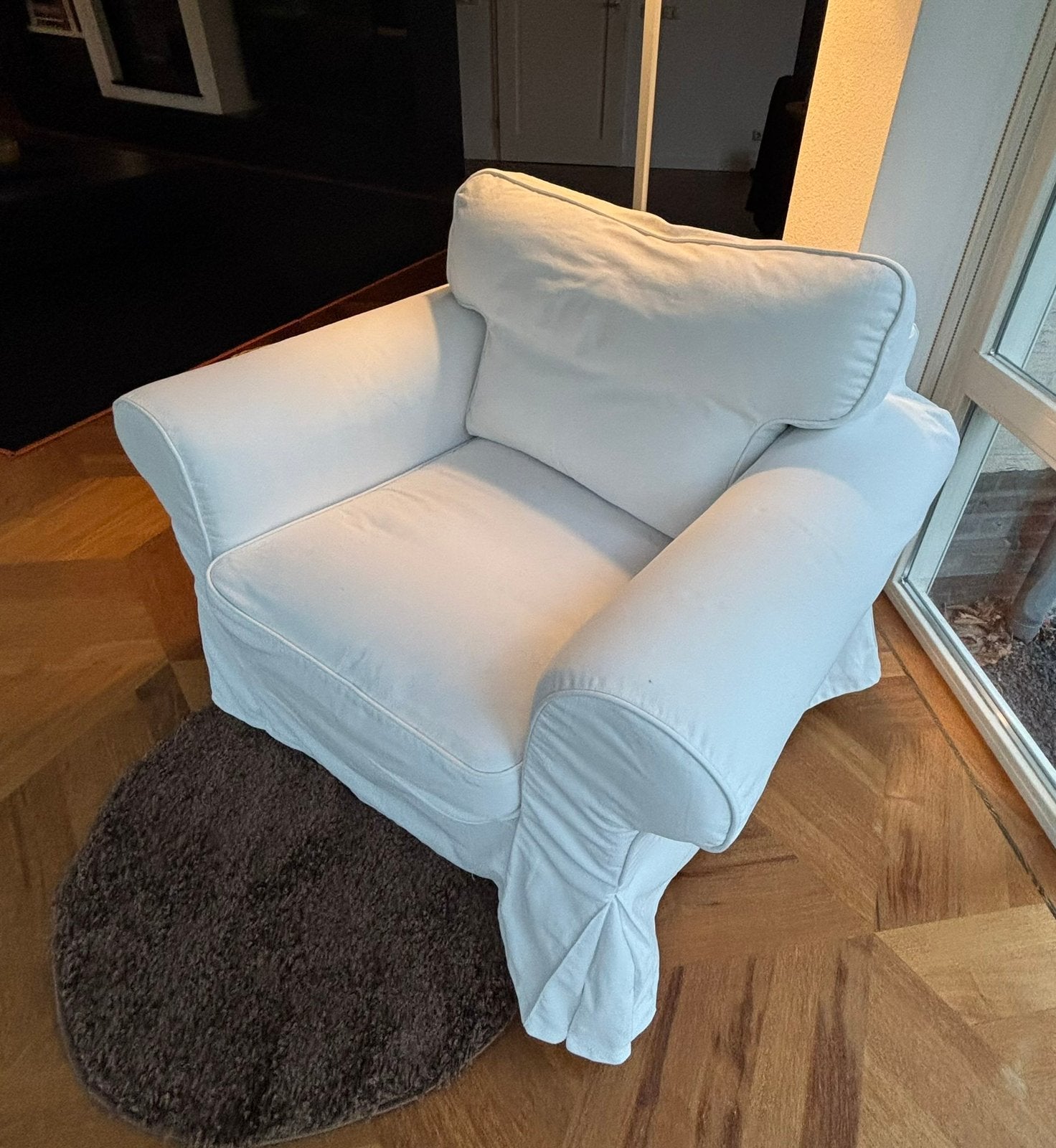 GRATIS - Comfortabele en klassieke IKEA Ektorp fauteuil, Huis en Inrichting, Ophalen, Eenpersoons, 75 tot 100 cm, Zo goed als nieuw