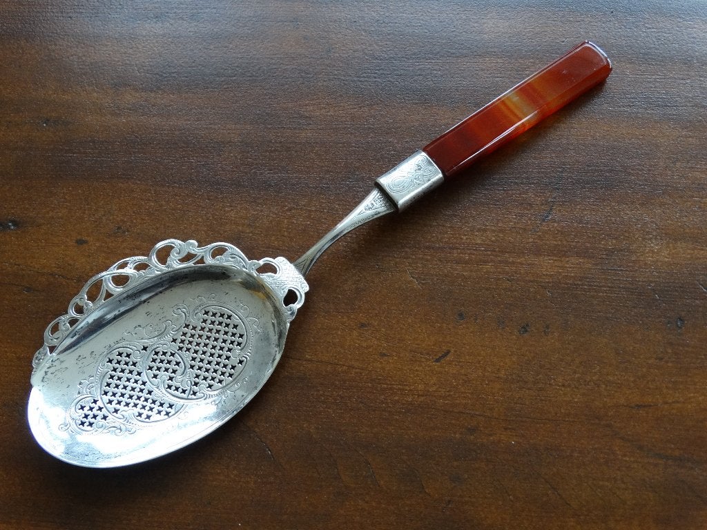 Antieke zilveren schep met kornalijn, pasteischep 19e eeuw, Verzenden, Zilver
