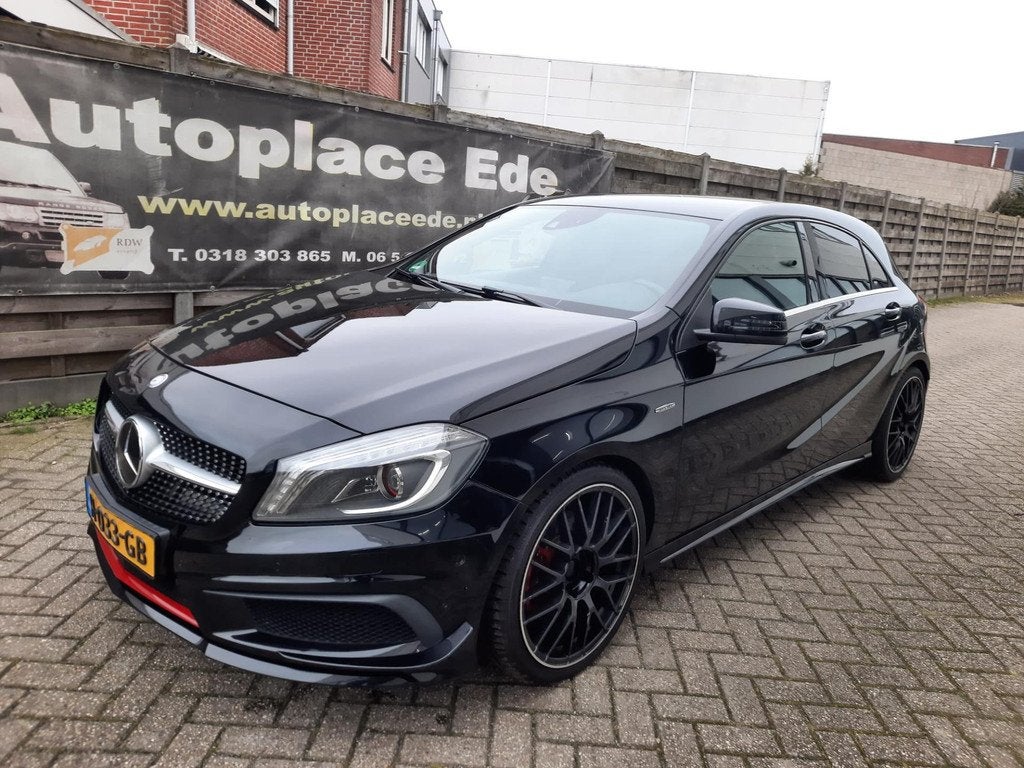 Mercedes-Benz A-klasse 250 Sport AMG UITLAAT EDITION UITVOER, 730 kg, Gebruikt, 4 cilinders, Zwart