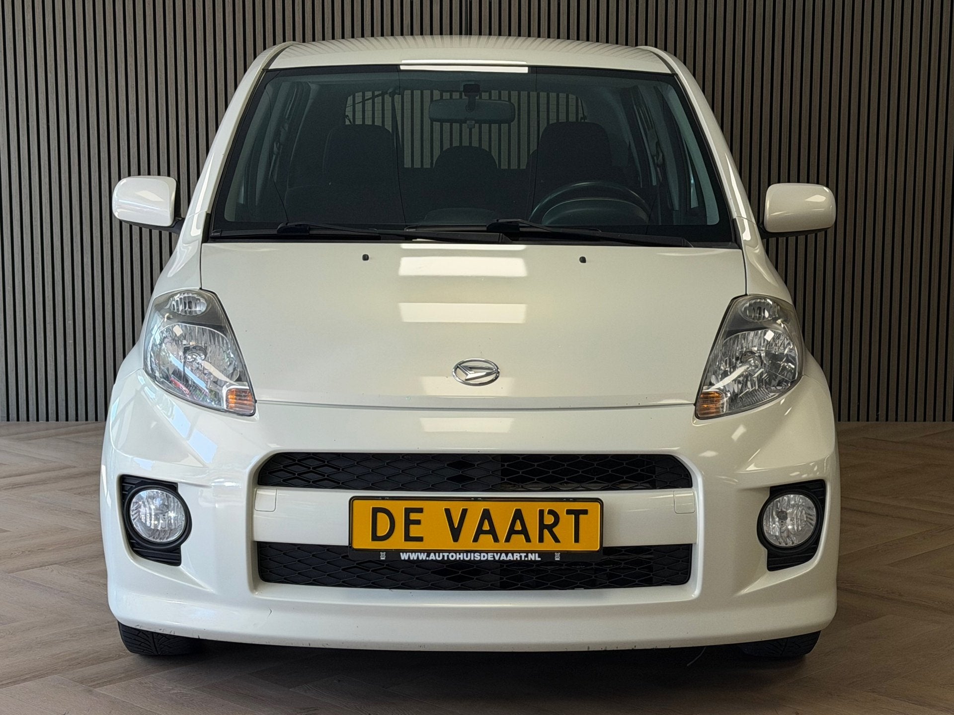 Daihatsu Sirion 2 1.3-16V Supreme AUT., Auto's, Stof, 4 cilinders, Wit, Bedrijf