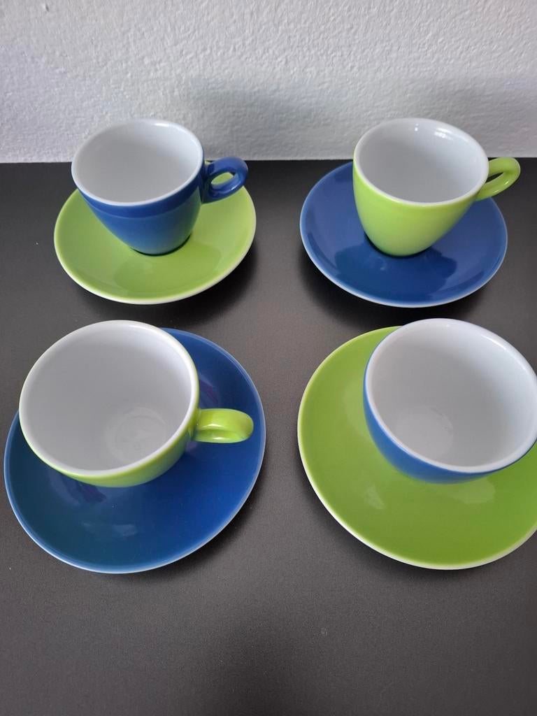Walküre Cappuccino kopjes en schotels in groen en blauw, Gebruikt, Keramiek, Ophalen of Verzenden, Effen
