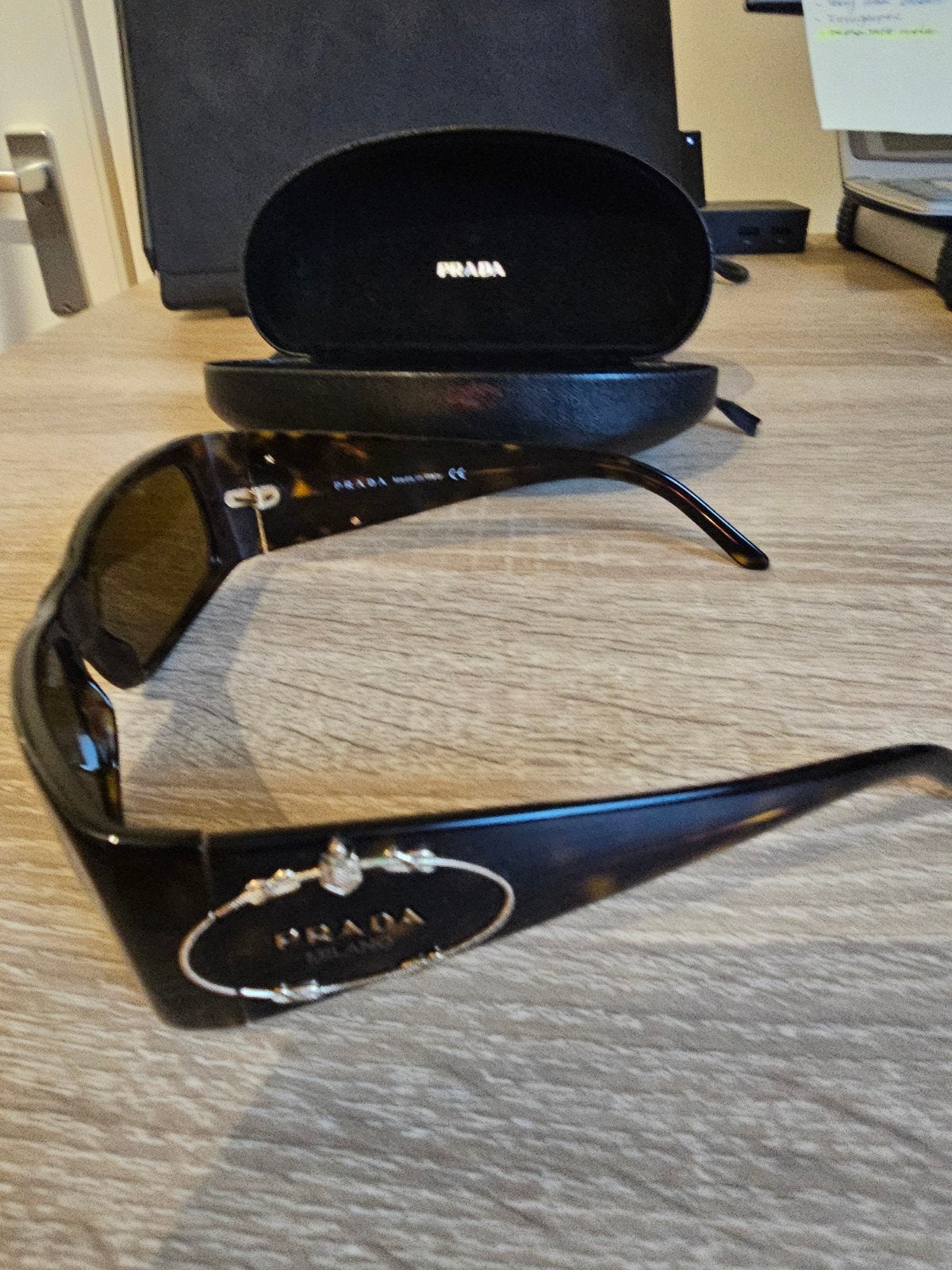 Prada vintage zonnebril in nieuwstaat, Ophalen of Verzenden