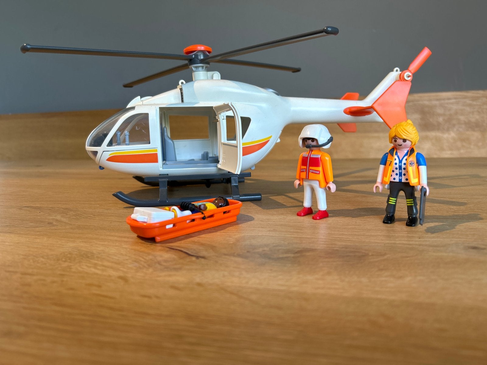 Playmobil Helikopter met reddingswerkers en brancard, Ophalen of Verzenden, Zo goed als nieuw, Jongen of Meisje