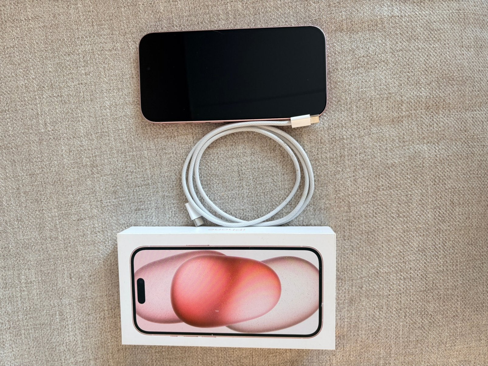 I phone 15 roze
