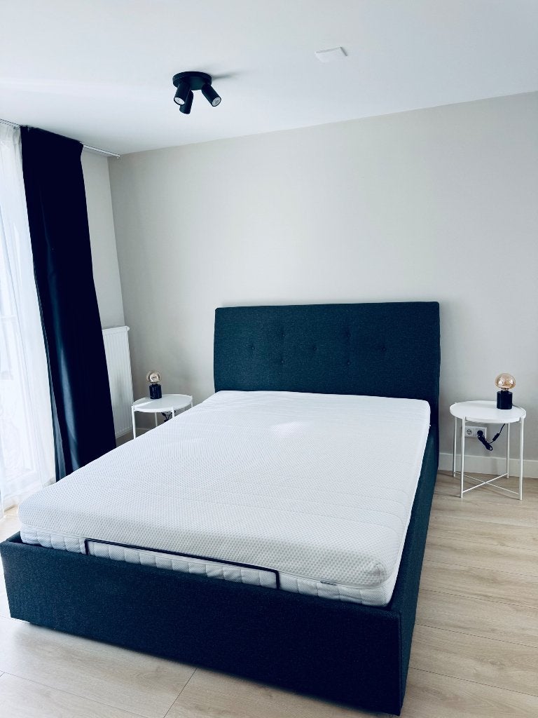 IKEA IDANÄS bed, Huis en Inrichting, Ophalen, Eenpersoons, Zo goed als nieuw, Grijs