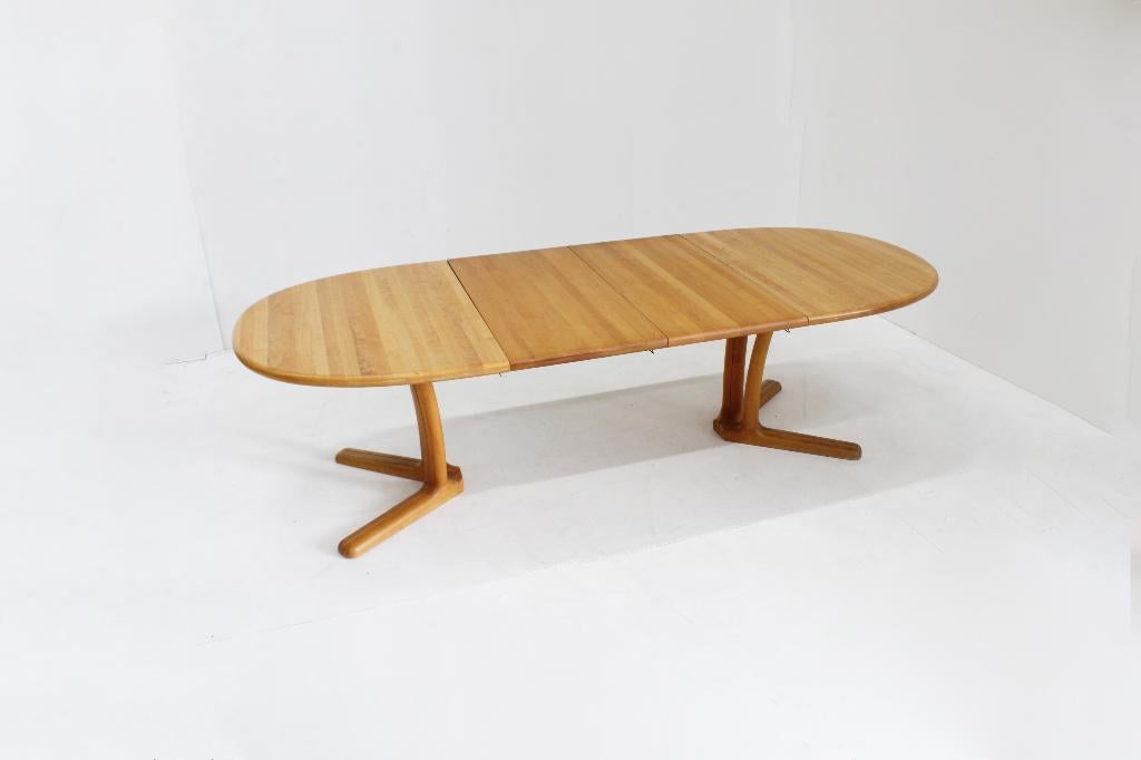 Vintage Dyrlund Danish oval extendable dining table 1960s, Huis en Inrichting, Tafels | Eettafels, Zo goed als nieuw, 50 tot 100 cm