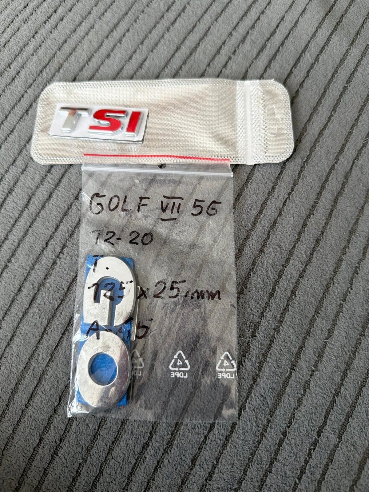 TSI Embleem en Spacers voor Golf VII 5G (2012-2020), Ophalen, Gebruikt, Volkswagen