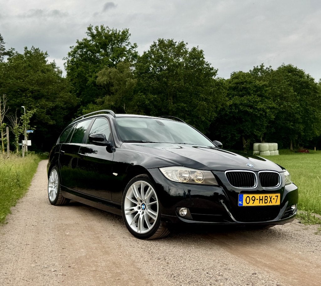BMW 3-Serie 2.0 I 320 Touring 125KW AUT 2008 Zwart, Automaat, 1995 cc, 4 cilinders, 1435 kg