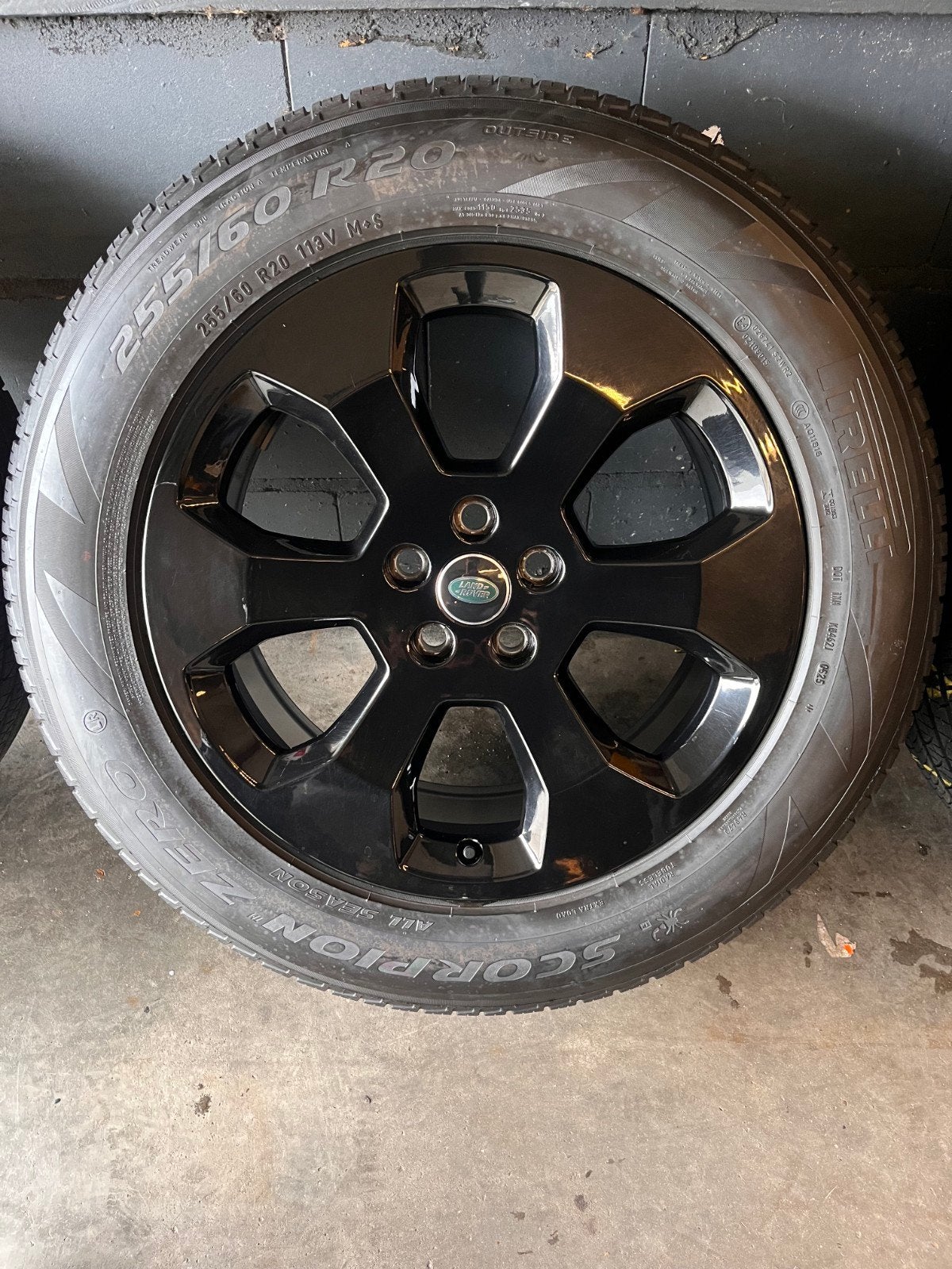 20" Originele All Season Set Defender Pirelli, Land Rover, Gebruikt, 255 mm, Banden en Velgen