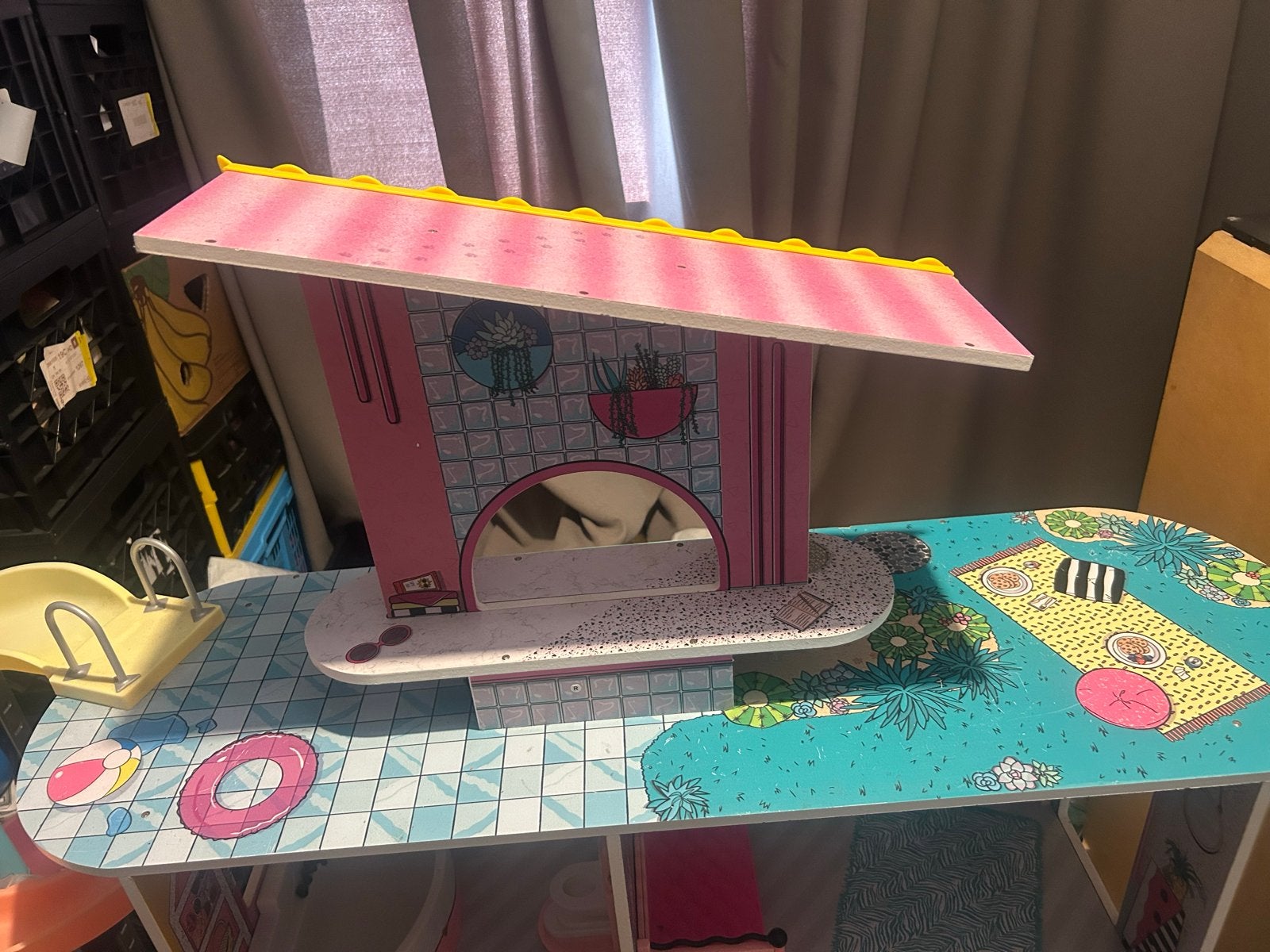 LOL Surprise Poppenhuis met poppetjes en toebehoren, Ophalen, Zo goed als nieuw, Poppenhuis
