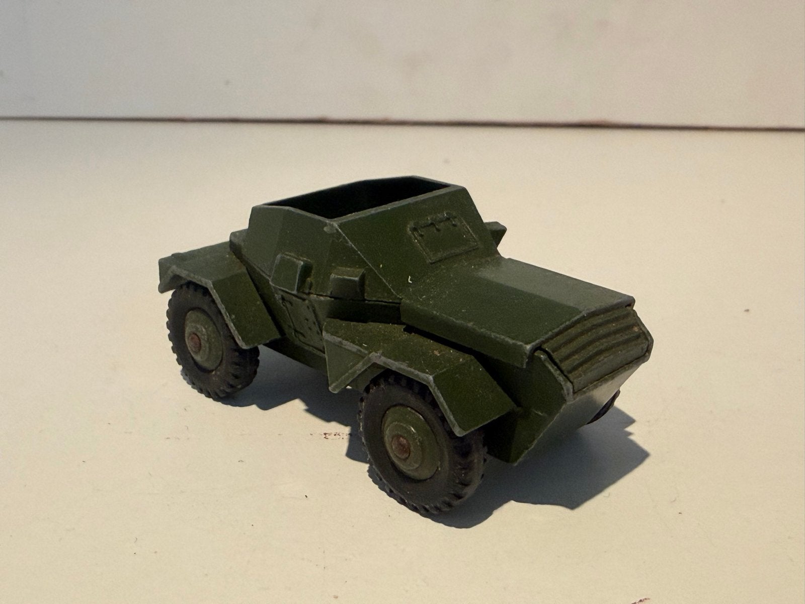 Dinky Toys 673 Scout Car - Vintage Militair Voertuig, Hobby en Vrije tijd, Ophalen of Verzenden, Gebruikt
