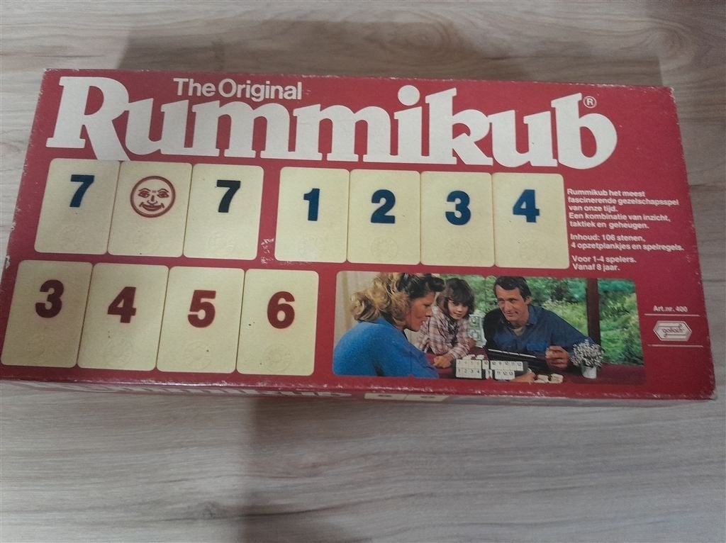 Rummikub grote rode doos - s3974, Hobby en Vrije tijd, Gezelschapsspellen | Bordspellen, Zo goed als nieuw, Verzenden