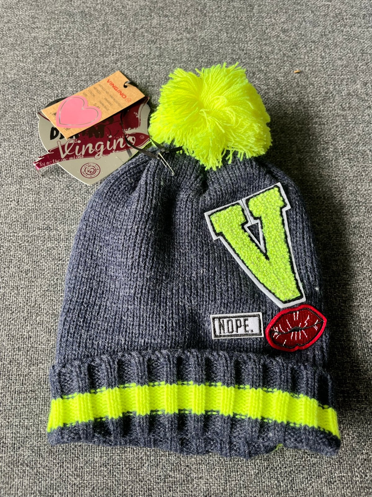 Vingino muts met neon details en pompon, Jongen of Meisje, Nieuw, Ophalen of Verzenden, 122 t/m 128