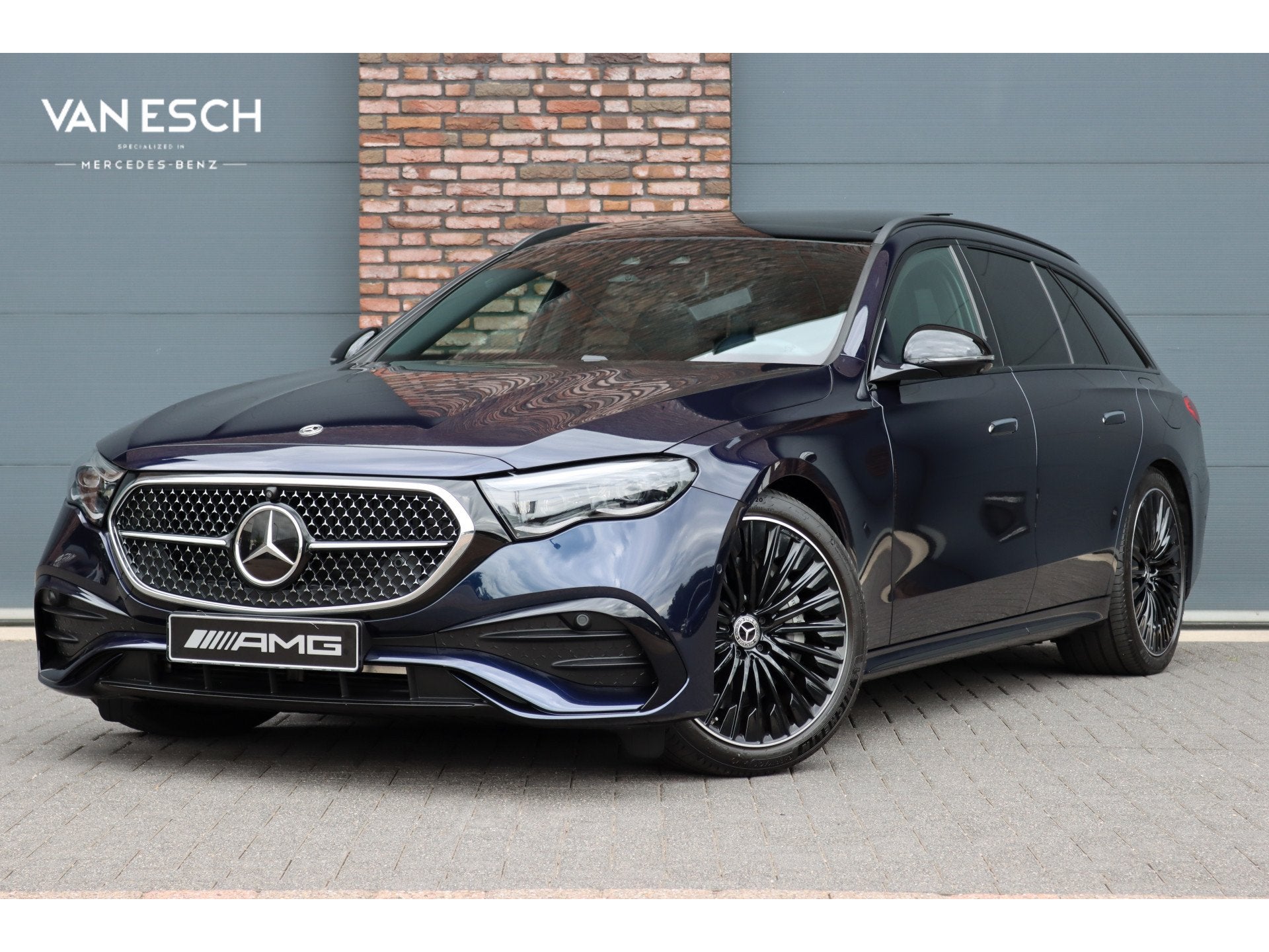 Mercedes-Benz E-Klasse Estate 300 e AMG Line Premium | Hyper, Achterwielaandrijving, Gebruikt, 4 cilinders, Blauw