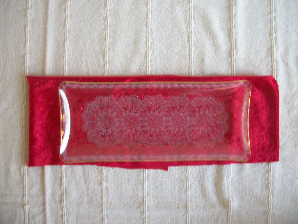 Vintage Glazen Schaal Cakeschaal - Wit Kantmotief nette rand, Ophalen of Verzenden