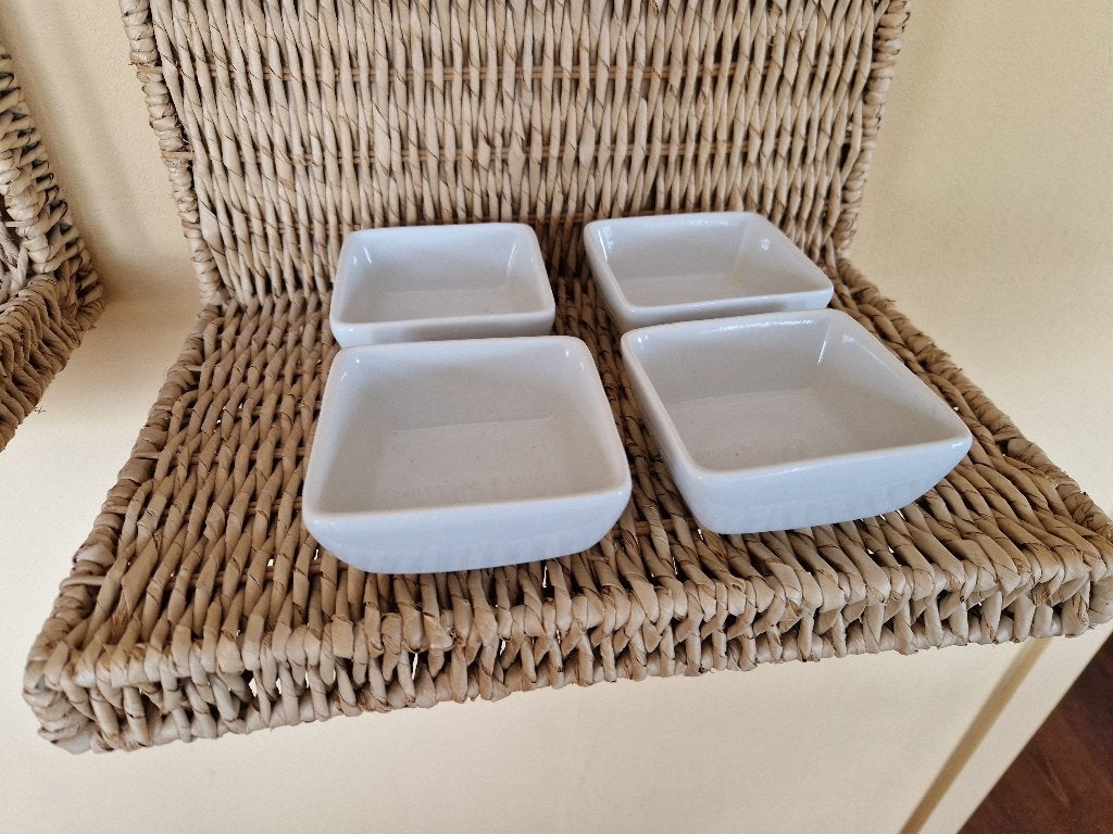 4 identieke bakjes voor boter, kruidenboter, olijven, Huis en Inrichting, Keuken | Servies, Overige materialen, Nieuw, Ophalen of Verzenden