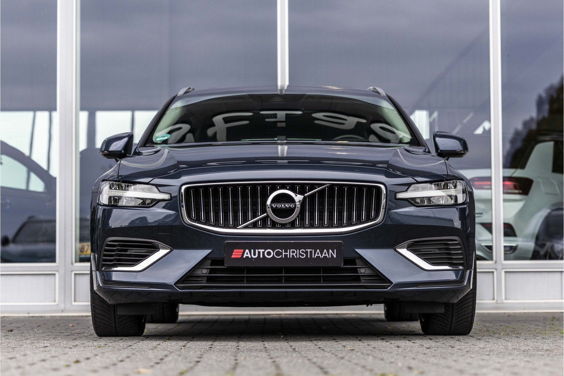 Volvo V60 2.0 T8 Twin Engine AWD Inscription | Pano | Bowers, Auto's, 12 maanden, 4 cilinders, Blauw, 1972 kg