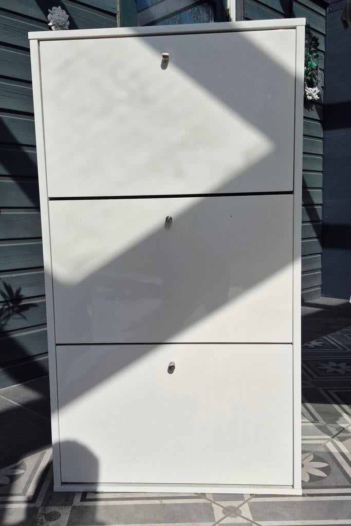 2 stuks witte Schoenenkasten met 3 lades., Ophalen, Gebruikt, Modern wit