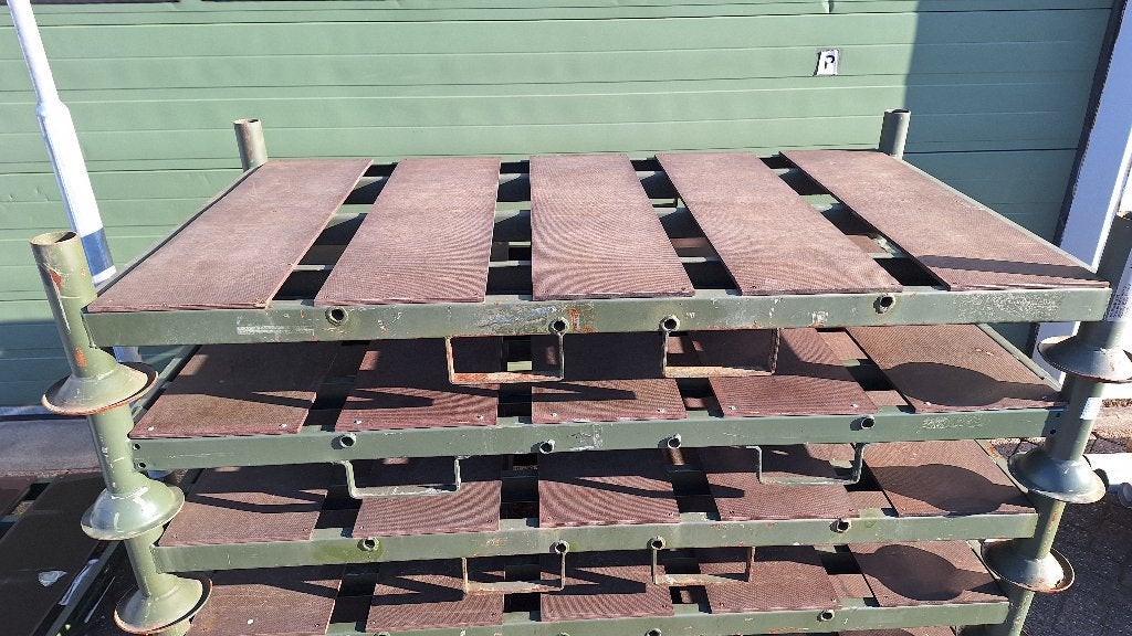 Stapelrack/stapelracks/stapelbokken/ Schotelpallet, Ophalen, Gebruikt, Industriepark 2a 9351PA Leek, H.O.Albert Ale Slotema