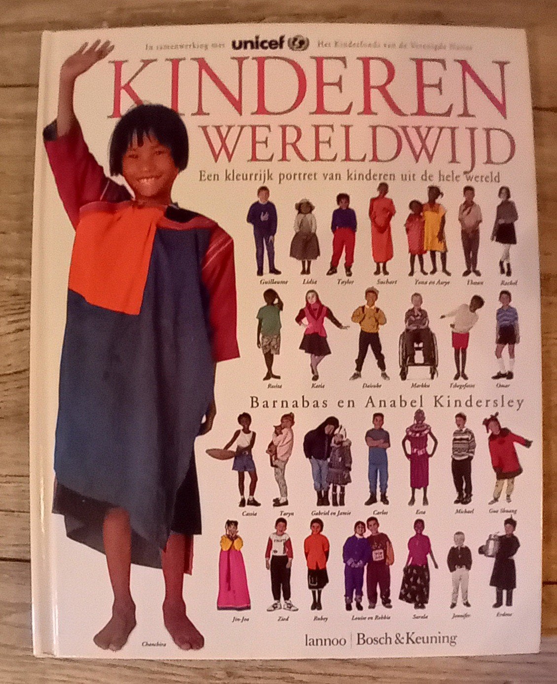 Boek van Unicef 1997: Kinderen Wereldwijd, Ophalen, Zo goed als nieuw, Europa