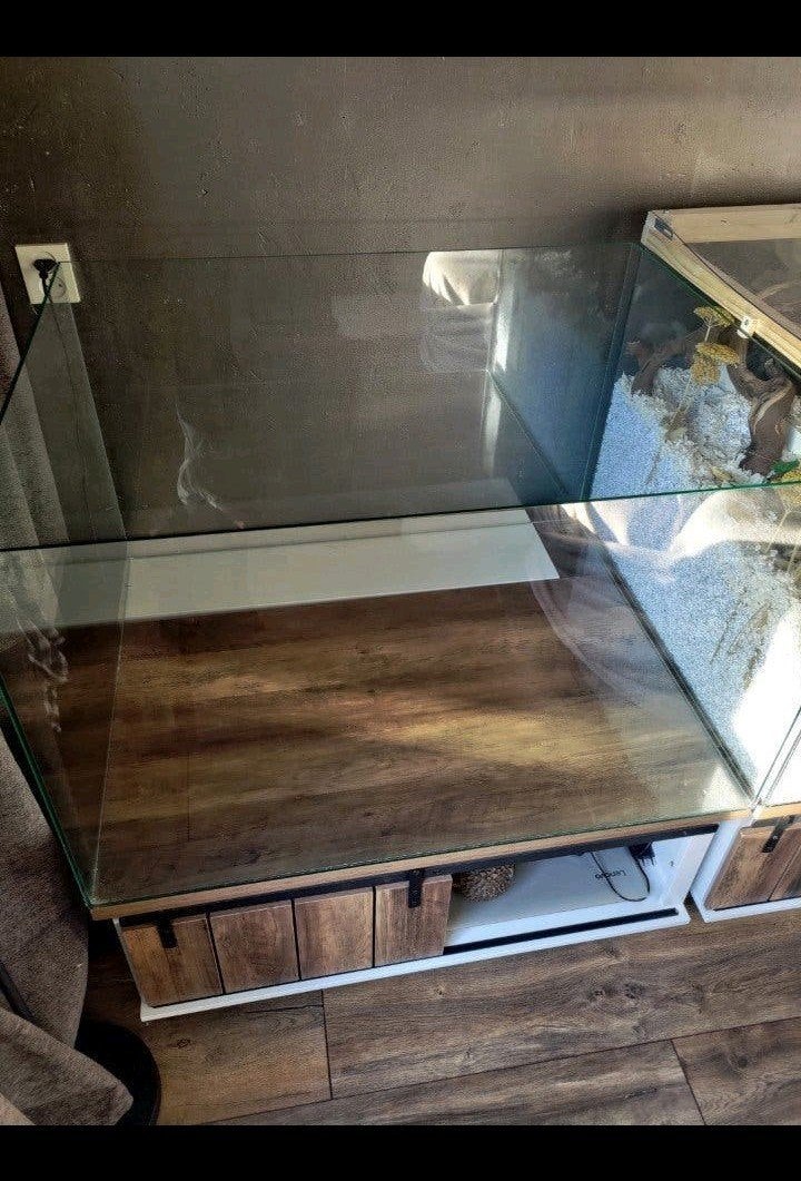 Aquarium aangeboden 100 bij 80 bij 60 hoog, Ophalen
