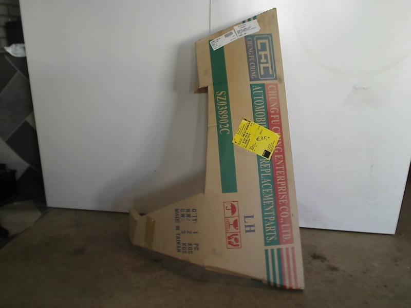 Spatbord Links Voor Suzuki Swift (SF310/413) 1991, Gebruikt, Suzuki Deutschland GmbH, Kontakt@suzuki.de, Suzuki-Allee 7, Bensheim 64625, , Duitsland
