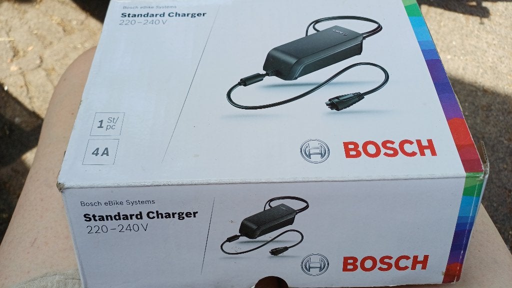 Bosch accu oplader, Fietsen en Brommers, Fietsaccessoires | Fietsaccu's, Ophalen of Verzenden, Zo goed als nieuw
