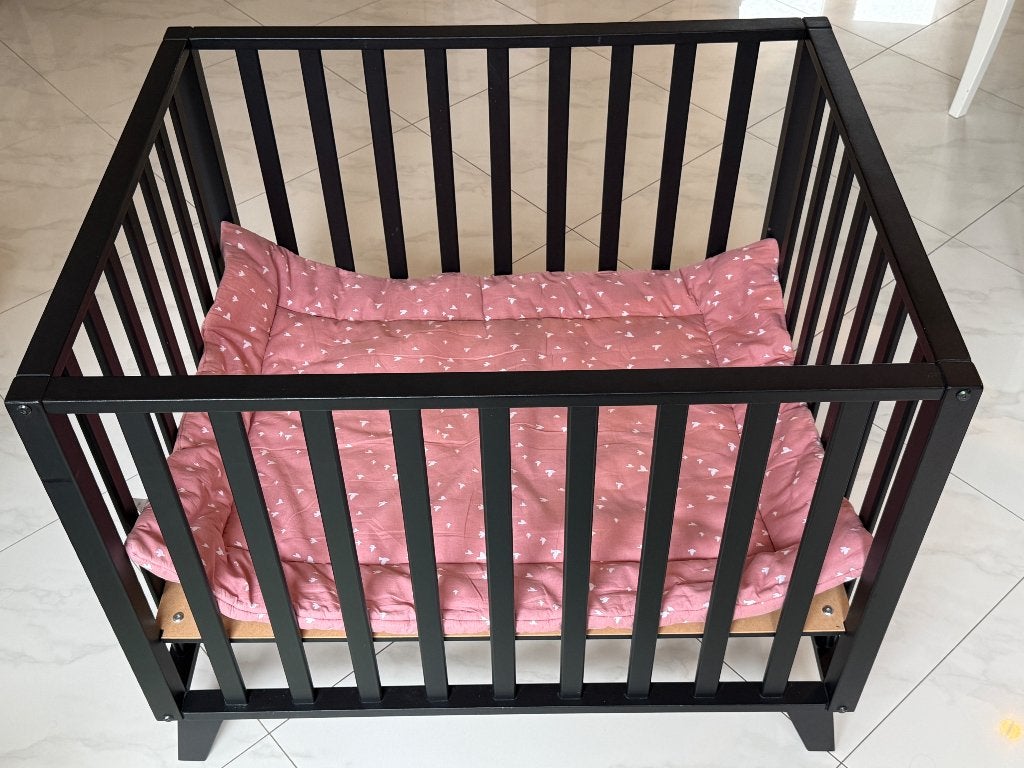 Houten box, zwart, Kinderen en Baby's, Ophalen, Zo goed als nieuw, Minder dan 140 cm, Minder dan 70 cm